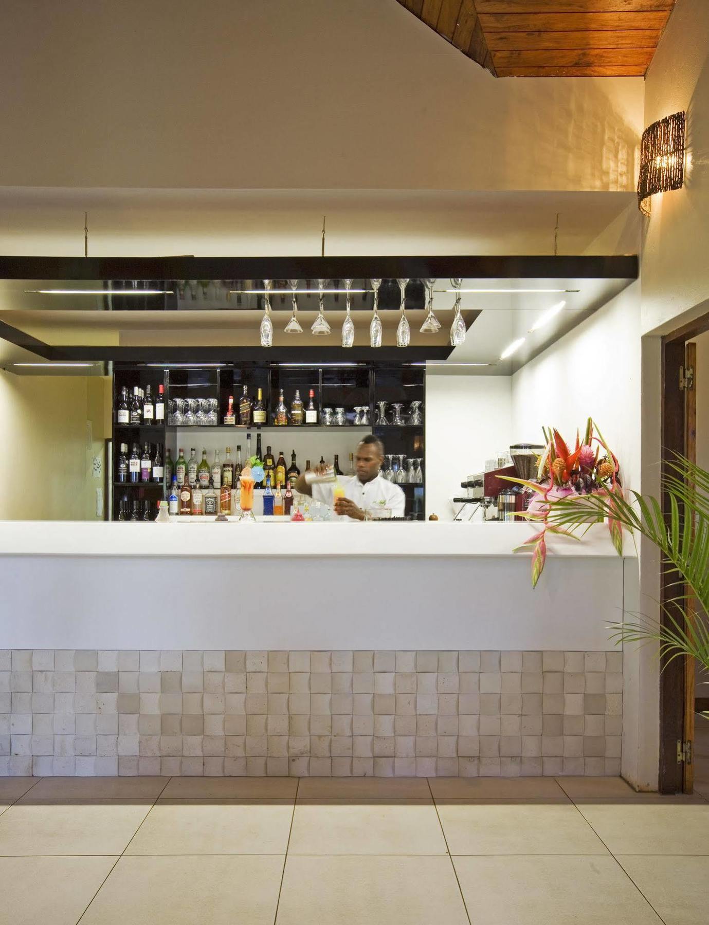 Mangoes Resort (Adults Only) Port Vila Eksteriør bilde